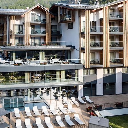 Ciampedie Luxury Alpine Spa Hotel Vigo di Fassa Exterior photo