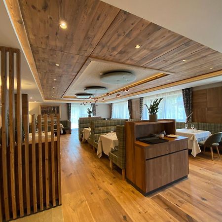 Ciampedie Luxury Alpine Spa Hotel Vigo di Fassa Exterior photo