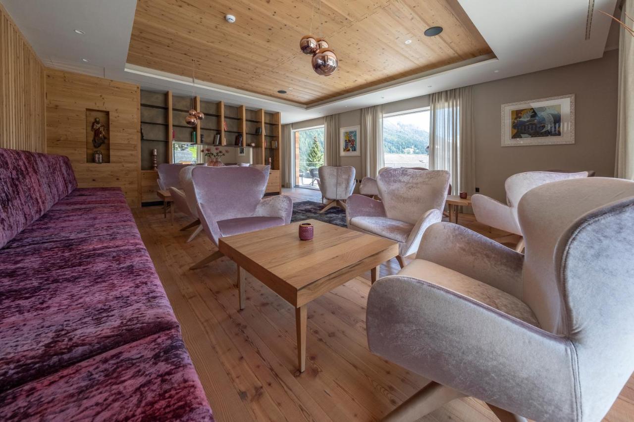Ciampedie Luxury Alpine Spa Hotel Vigo di Fassa Exterior photo