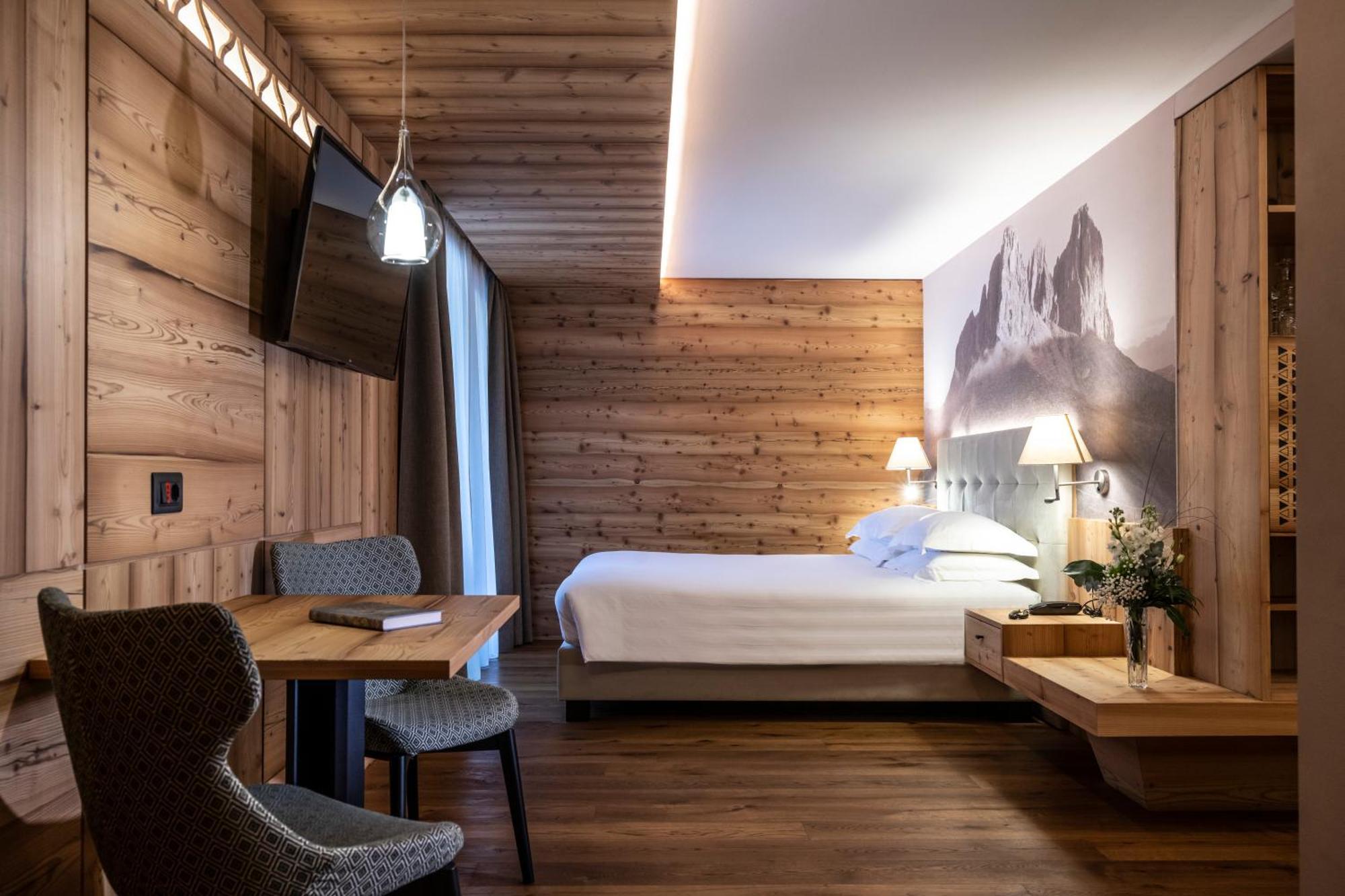 Ciampedie Luxury Alpine Spa Hotel Vigo di Fassa Exterior photo