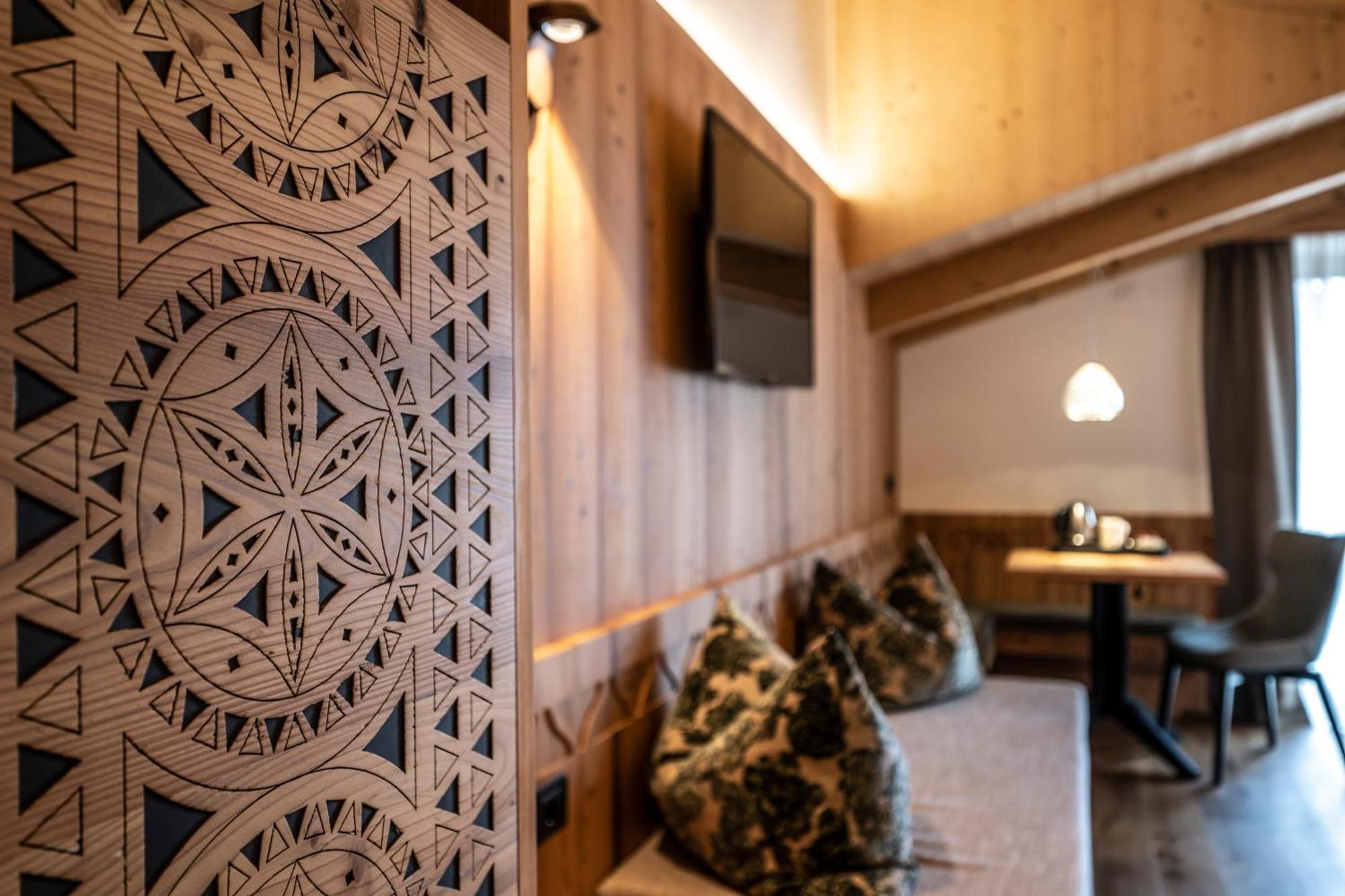Ciampedie Luxury Alpine Spa Hotel Vigo di Fassa Exterior photo