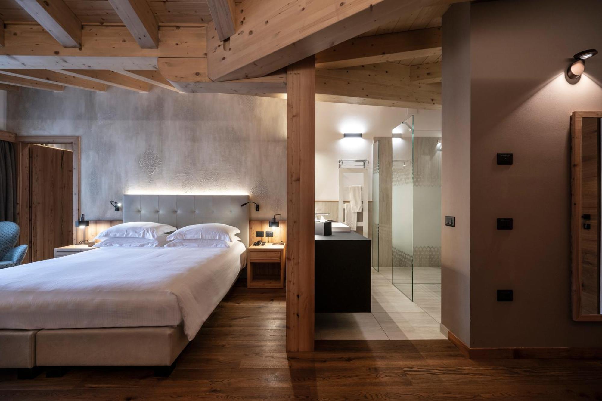 Ciampedie Luxury Alpine Spa Hotel Vigo di Fassa Exterior photo