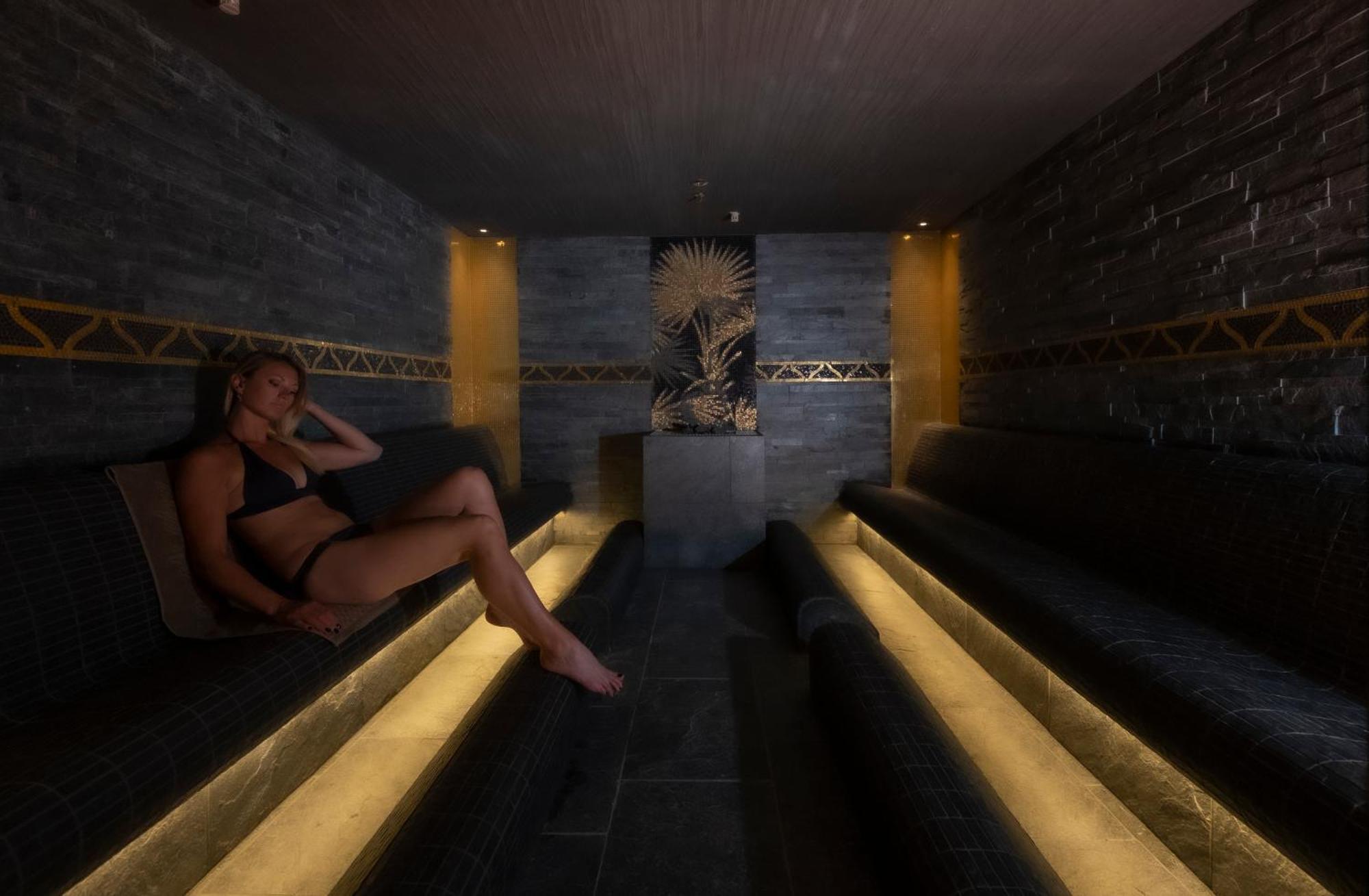 Ciampedie Luxury Alpine Spa Hotel Vigo di Fassa Exterior photo
